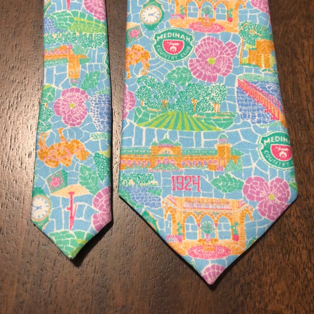 Men’s exclusive member (medinah cc) tie